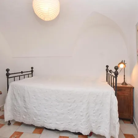 Pet Friendly In With Kitchen *